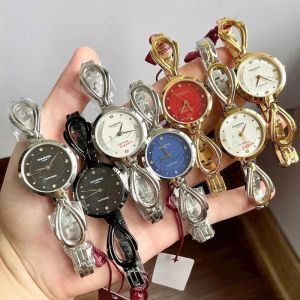 Đồng hồ nữ Sunrise kiểu dáng lắc tay